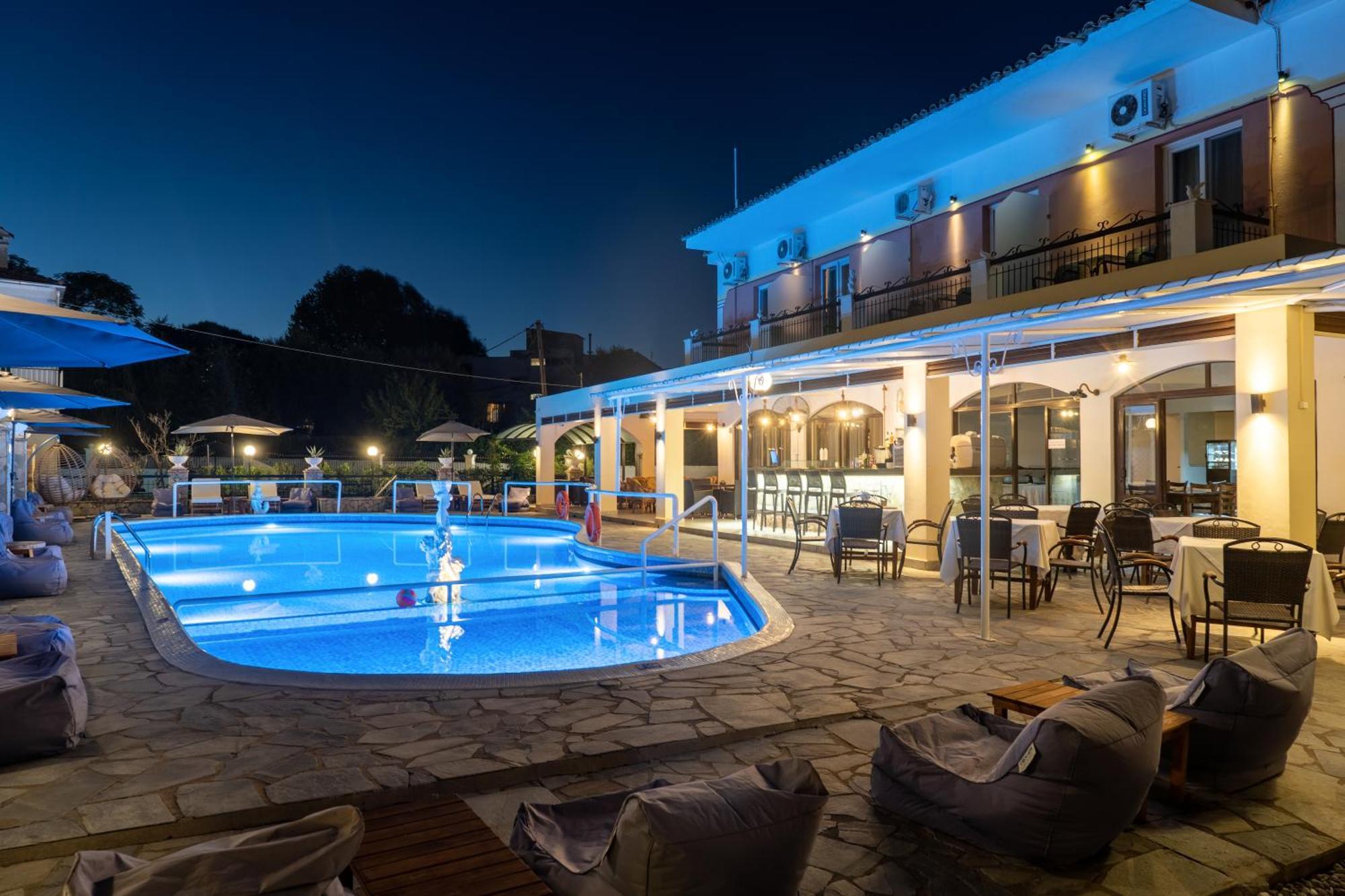 Maltezos Hotel 고우비아 외부 사진